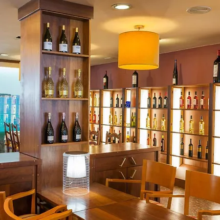 Отель Restaurant Sant Pol